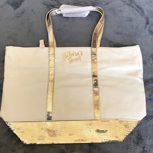 Victoria’s Secret tote